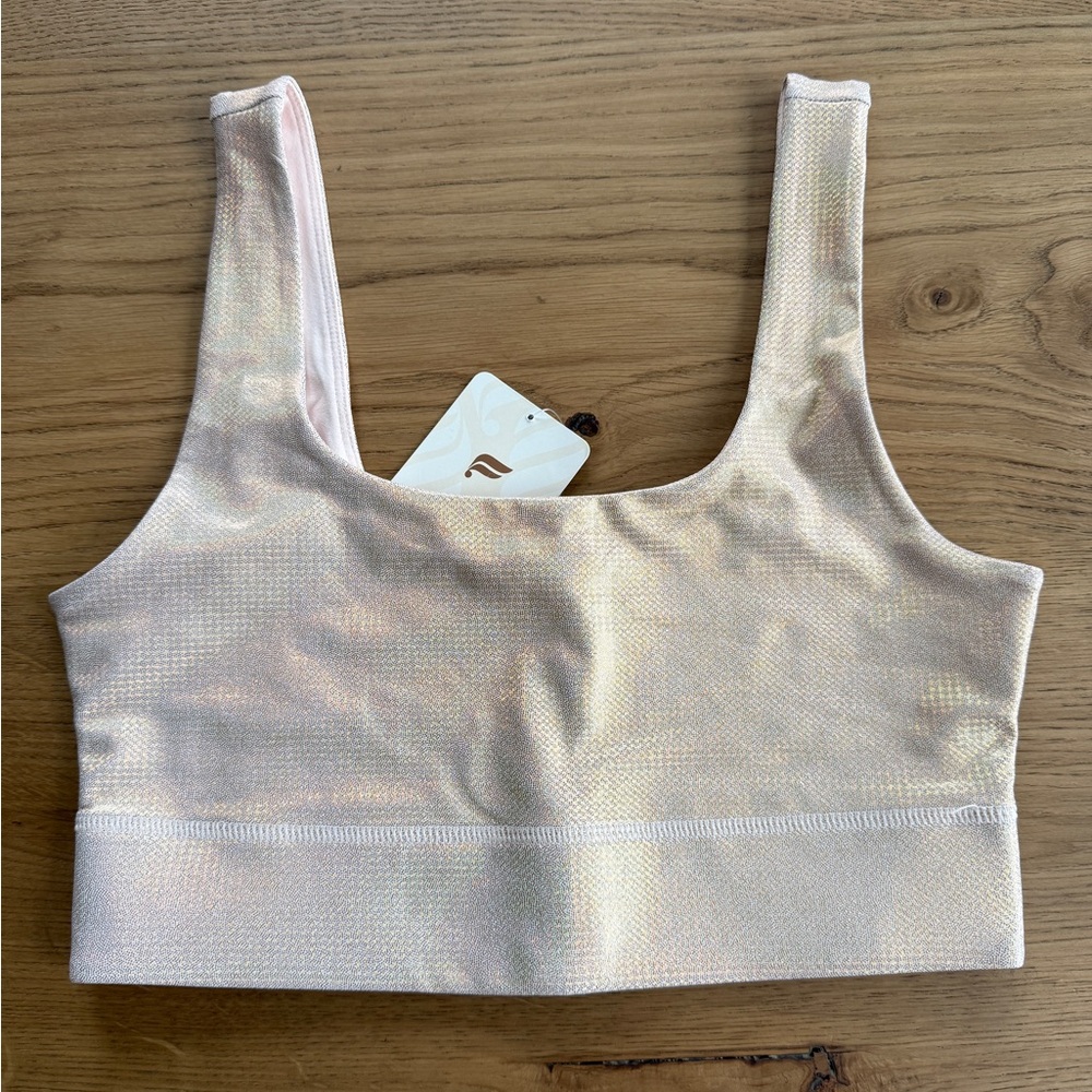 Fabletics Harlyn Midi medium impact sports bra size small. New with tags